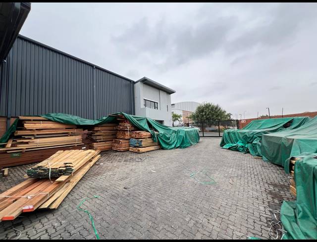 1,485M² WAREHOUSE TO LET IN LASER PARK